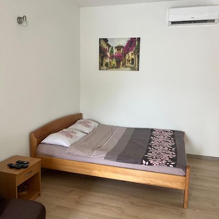 Apartamento Apartman Iskra Bijela Exterior foto